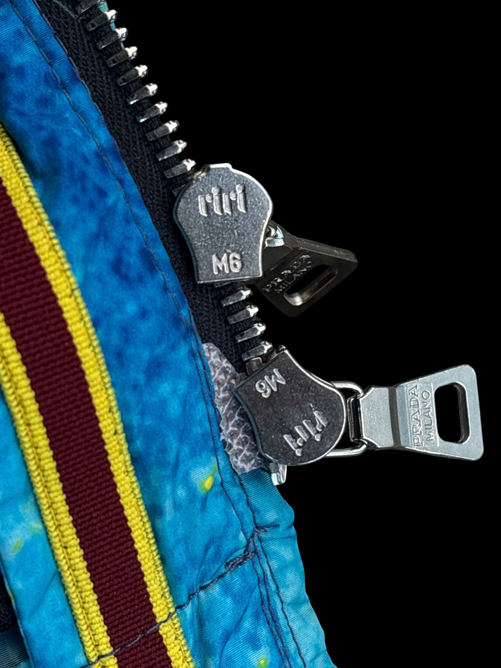 Prada 2000s Acid Hockey - Imagen 2